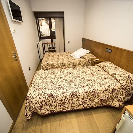 Hostal Caballeros-3